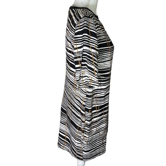 Welcome to my closet! - Picture 8 of 13